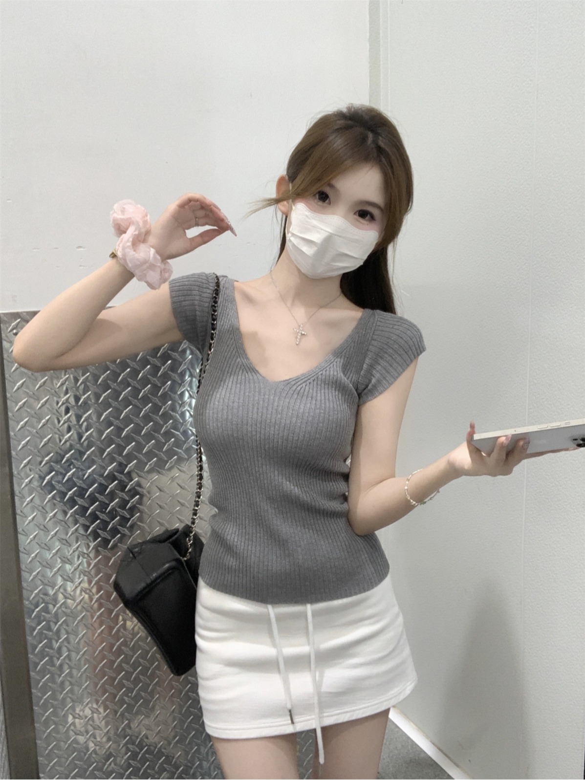 實拍 夏季韓版修身氣質大v領坑條純色顯瘦百搭針織衫短袖上衣