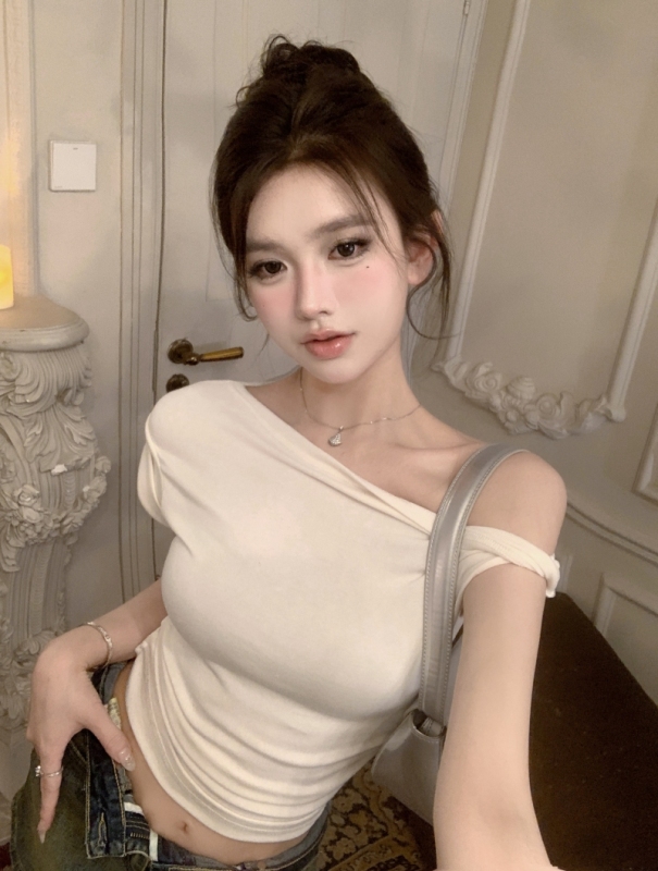 Actual price, real shot, multi-color Pure Desire T-shirt for women, irregular sloping shoulders, knotted design, elastic pleated top