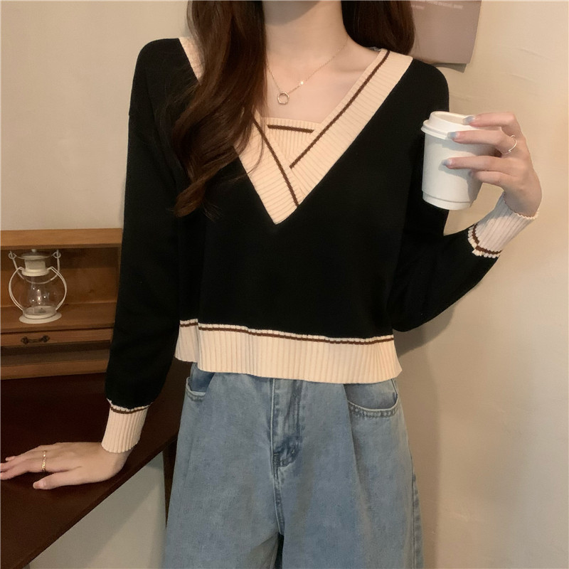 Autumn new retro style V-neck sweater women's contrasting color short knitted fake two-piece top