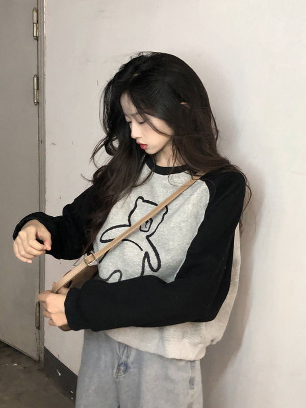 Autumn and winter new trendy raglan sleeve color-blocked short long-sleeved sweatshirt