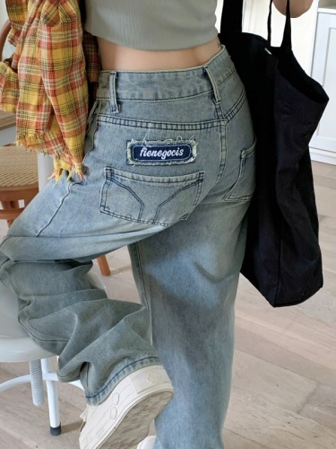 Real shot of high-waisted wide-leg straight retro embroidered pocket jeans