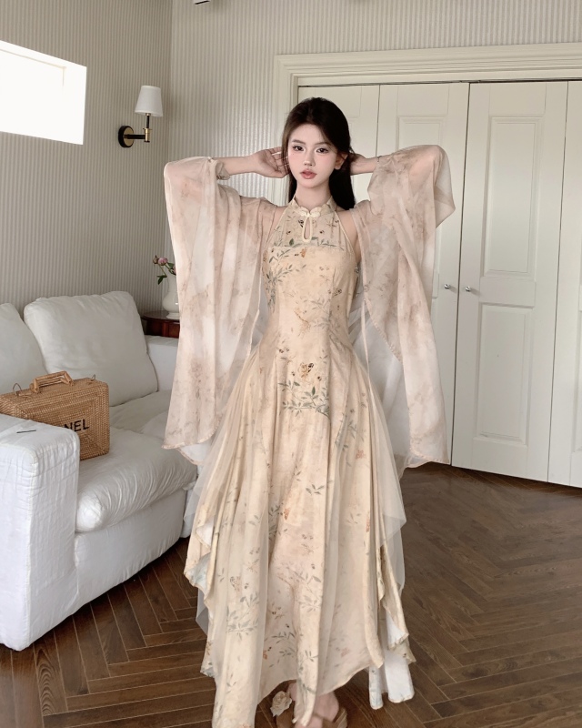 New Chinese style shoulder-cut improved patchwork cheongsam + printed Zen cardigan