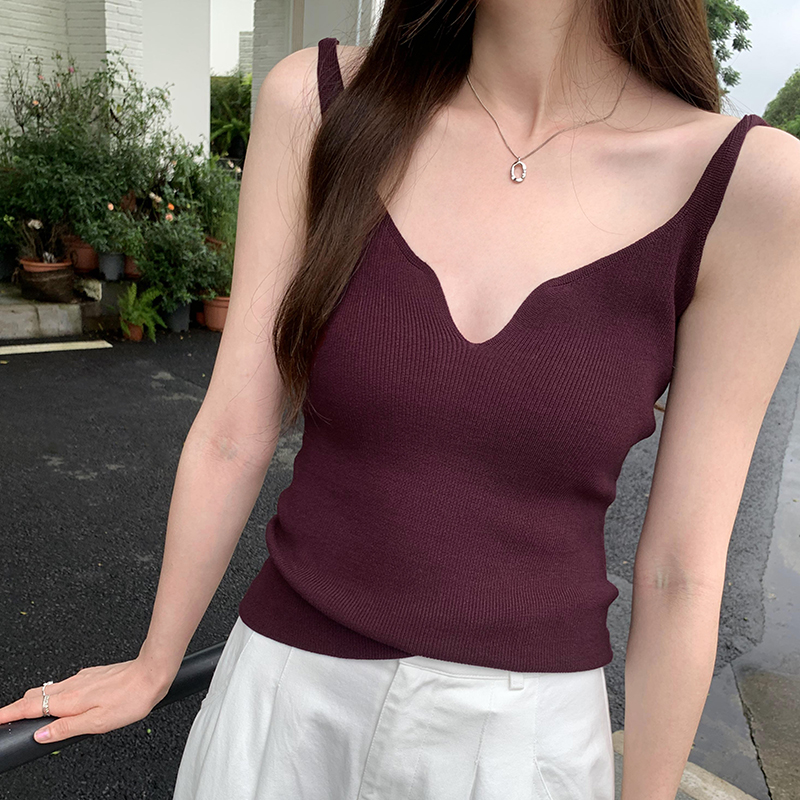 實拍圖泰式多巴胺音樂節海邊針織吊帶女新款V領扭褶肩帶無袖上衣