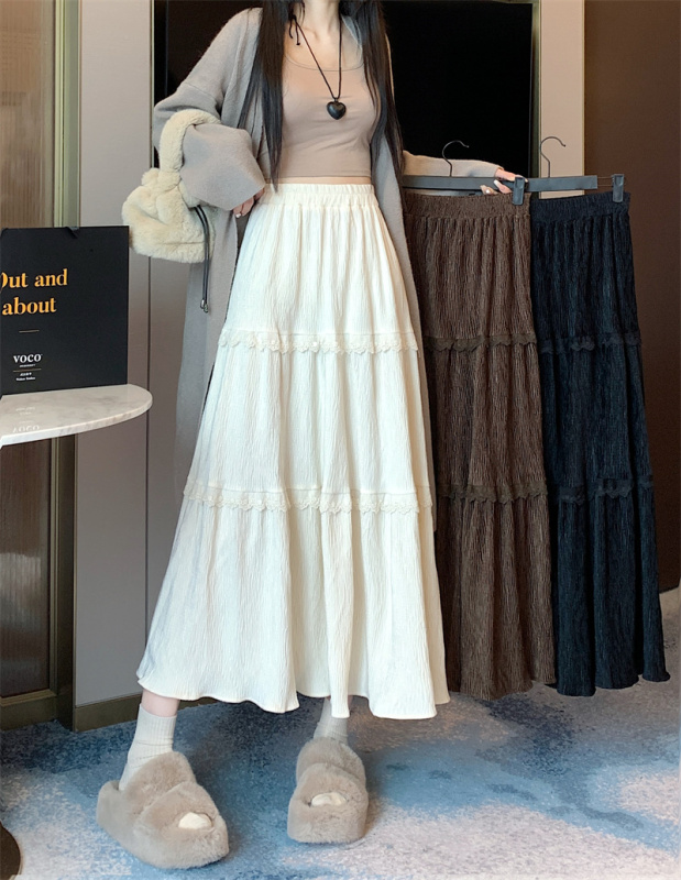 Autumn and winter thickened corduroy cake long skirt with elegant splicing lace and stylish A-line velvet skirt