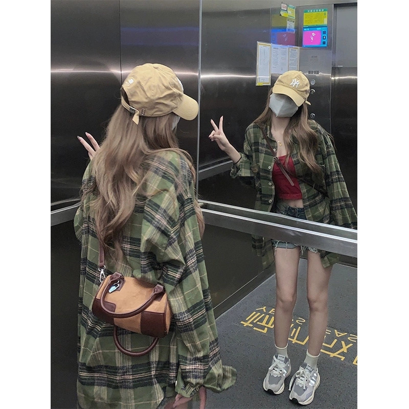 Retro Hong Kong style green plaid shirt for women in autumn design niche loose long-sleeved shirt jacket spring and autumn top