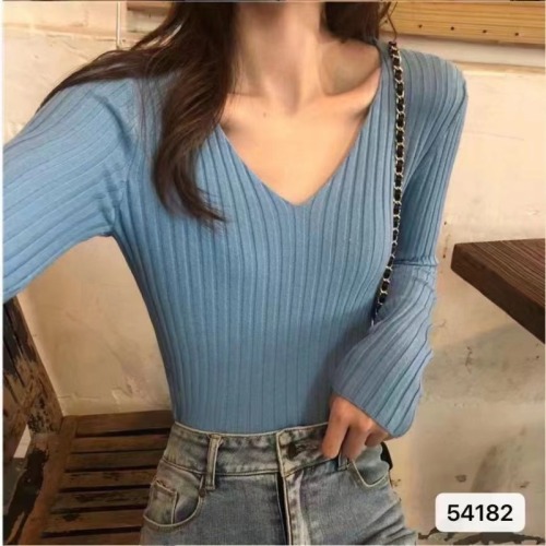 U77 same autumn Korean style temperament early autumn small V-neck solid color casual versatile long-sleeved top for women