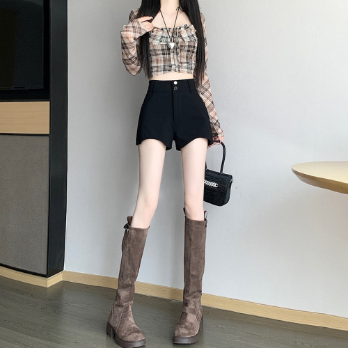 Actual shot of shorts for women, elastic outerwear, Internet celebrity 2024 new autumn and winter thickening bottoming, slimming high waist hot girl boot pants trend