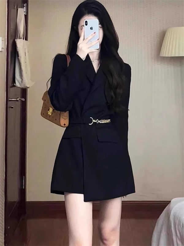 Fat mm hides flesh, slims waist, black suit jacket, women's autumn and winter new style, small Korean style light mature suit top