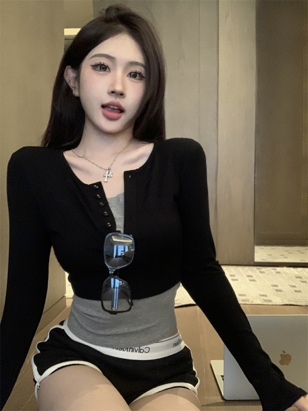 Design sense, slim temperament, versatile pure lust hottie fake two-piece long-sleeved T-shirt top for women