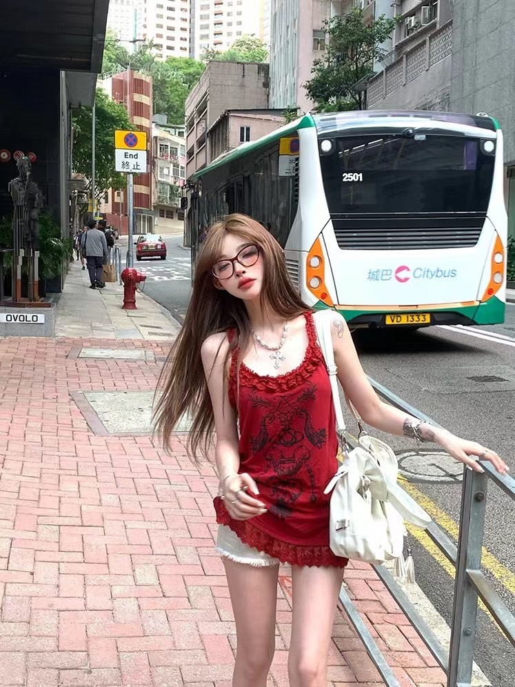 Suuuicee 教堂私吻 性感復古做舊印花寬鬆背心女小眾拼接花邊上衣