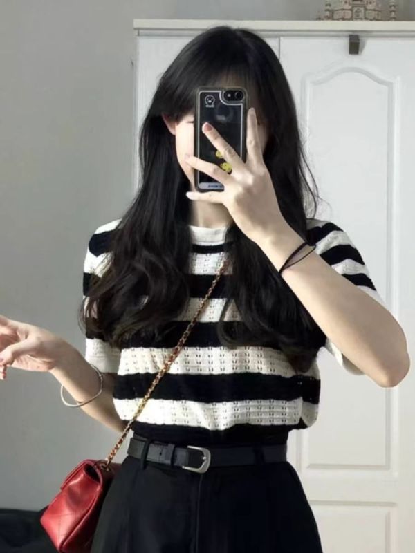 High-end black and white striped ice silk sweater short-sleeved T-shirt for women summer shoulder slimming short top