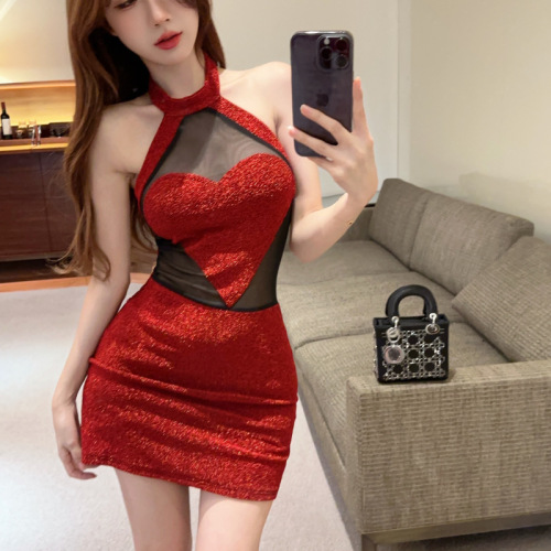 Real shot ~ Hot girl’s personalized three-dimensional love red see-through design slim-fitting butt-covering sexy dress