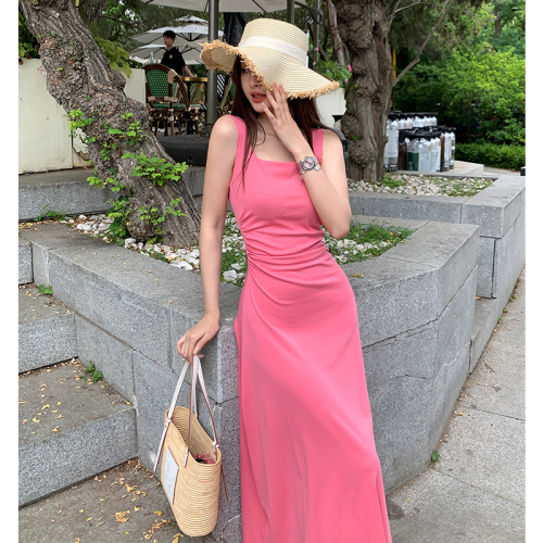 2024 new summer suspender dress for women, niche design, waist slimming, drapey A-line long skirt, high-end feel