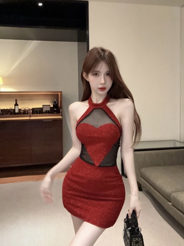 Real shot ~ Hot girl’s personalized three-dimensional love red see-through design slim-fitting butt-covering sexy dress