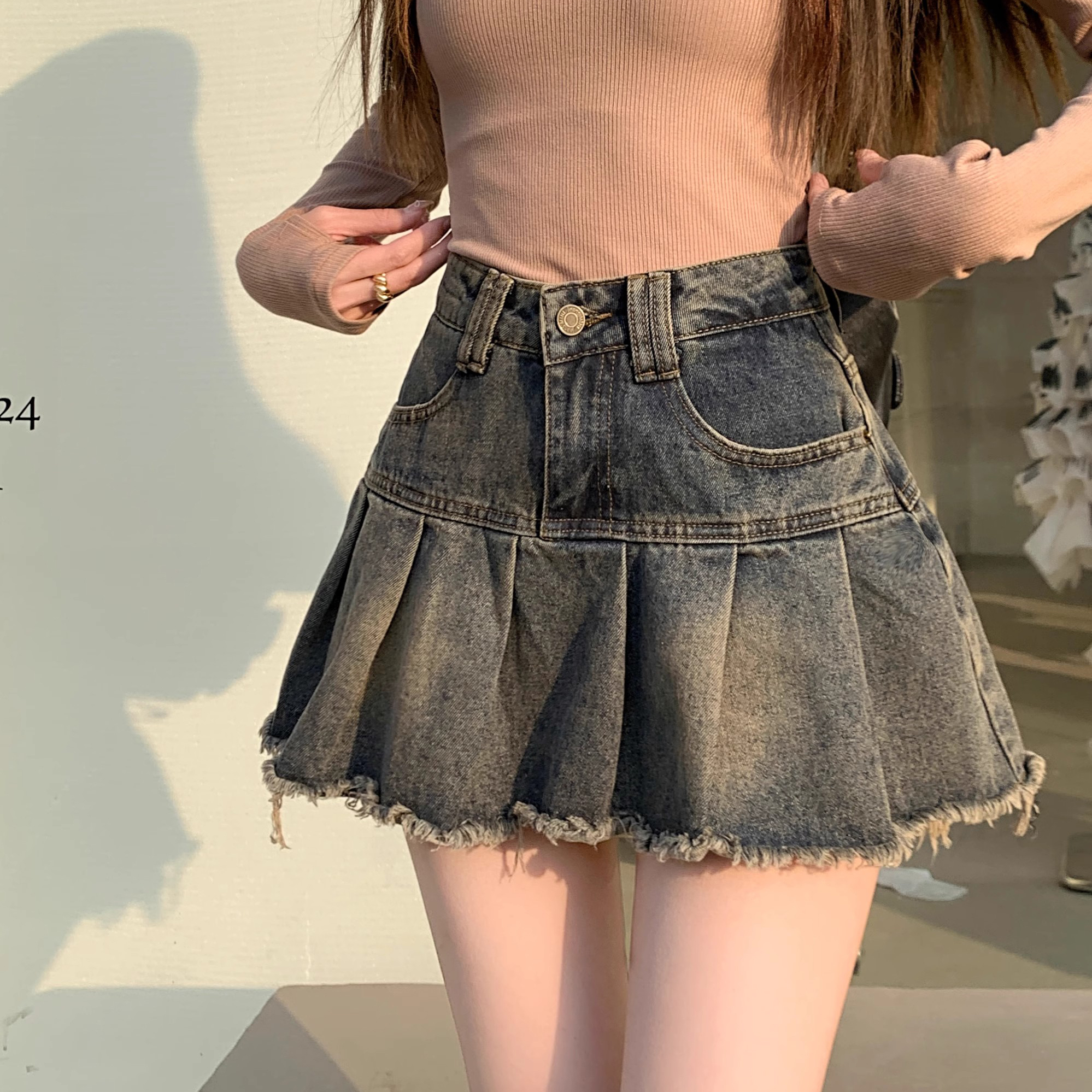 Retro Distressed Denim Half-Body Skirt for Women - Summer New Arrival, Washed and Vintage Design, High-Waisted to Cover Hips, Slimming Pleated Mini Skirt