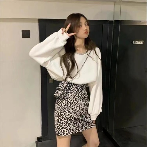 Single piece/suit leopard print skirt women's spring and summer 2024 Korean style slimming a-line skirt + loose sweatshirt casual