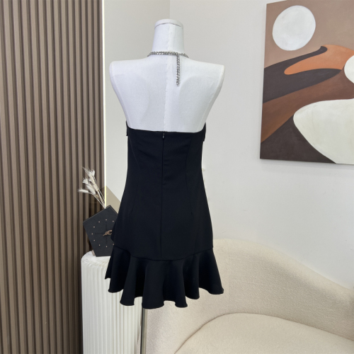 Hepburn style chain halter neck suspender dress women's summer little black dress short skirt off-shoulder a-line ruffle skirt