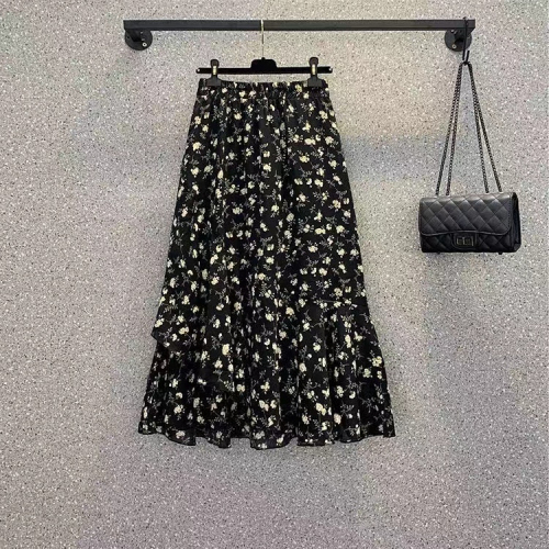 Plus size women's fashionable summer new style elastic waist chiffon floral skirt covers the crotch and looks slimming irregular A-line skirt