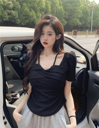 40 pieces Modal 260g Cotton Blends V-Neck Short-Sleeve Trendy Design Distinctive Fitted Top