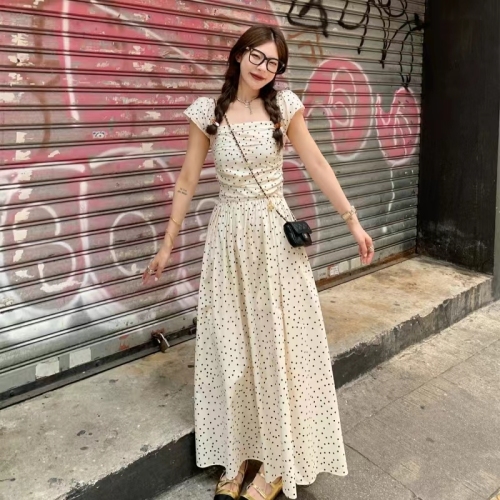 LUU Tao Xier/French style small flying sleeves polka dot dress summer feminine temperament slimming long skirt niche design square collar