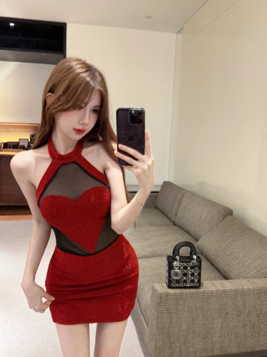 Real shot ~ Hot girl’s personalized three-dimensional love red see-through design slim-fitting butt-covering sexy dress