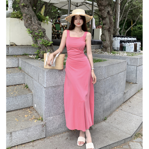 2024 new summer suspender dress for women, niche design, waist slimming, drapey A-line long skirt, high-end feel