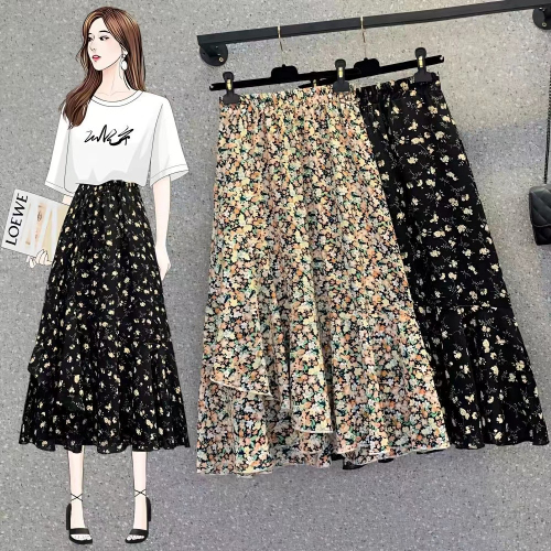 Plus size women's fashionable summer new style elastic waist chiffon floral skirt covers the crotch and looks slimming irregular A-line skirt