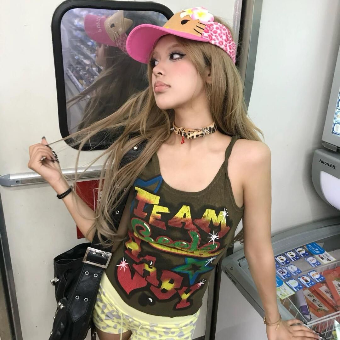 美式純欲辣妹風塗鴉字母背心女2024夏季新款修身顯瘦外穿短上衣潮