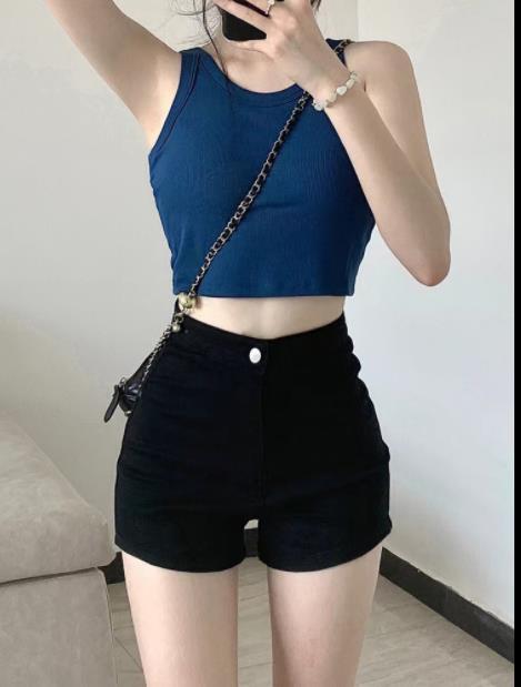 In stock, small black tight denim shorts for women, high-waisted, slim hot pants, hip-hugging hot pants for outerwear, American-style pants