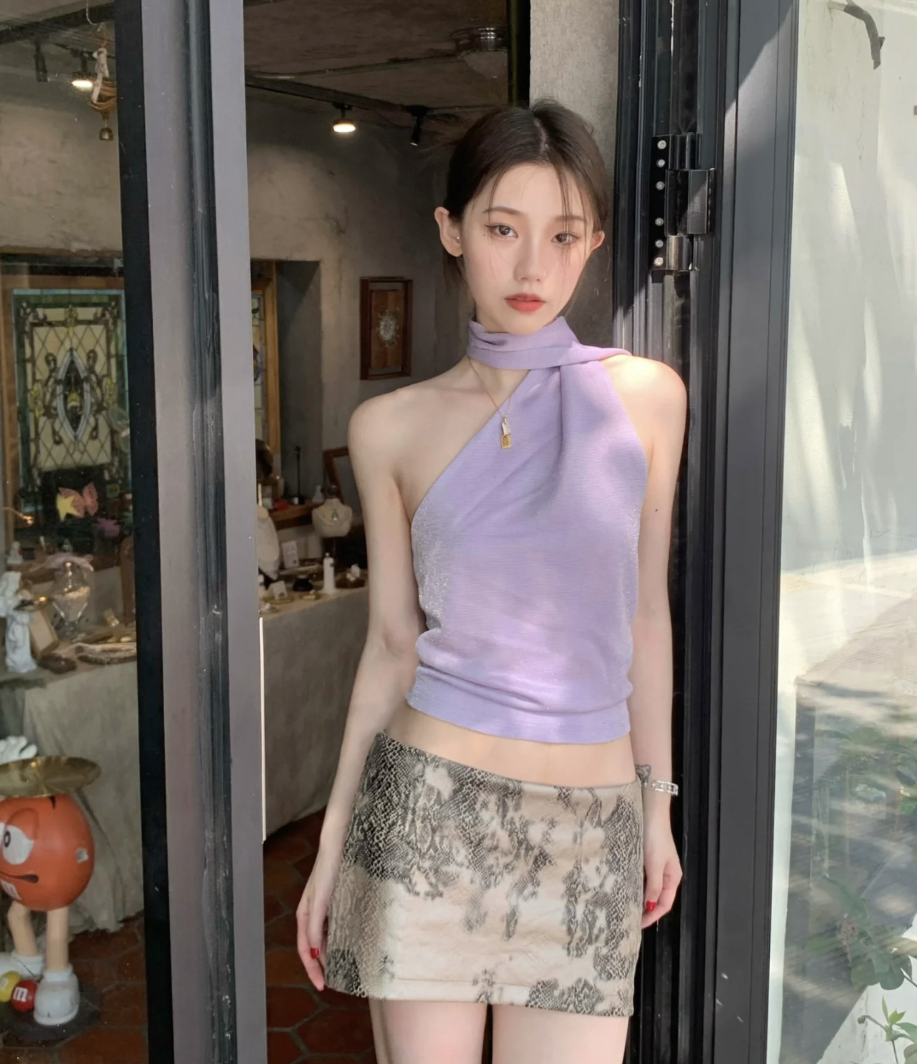 Real shot French sexy niche high-end atmosphere elastic acetic acid shoulder strap hanging neck strapless vest for women 
