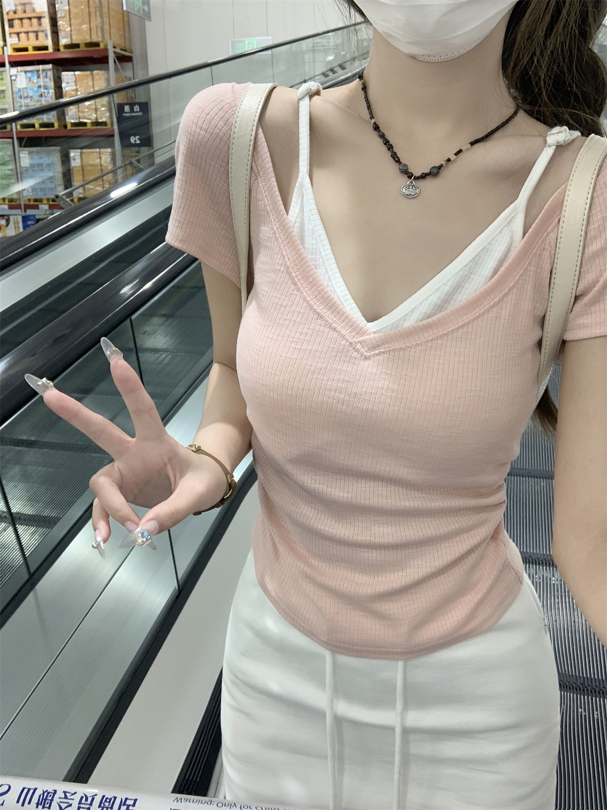 實拍 夏季韓版修身純欲v領撞色假兩件褶皺設計感短袖T恤上衣