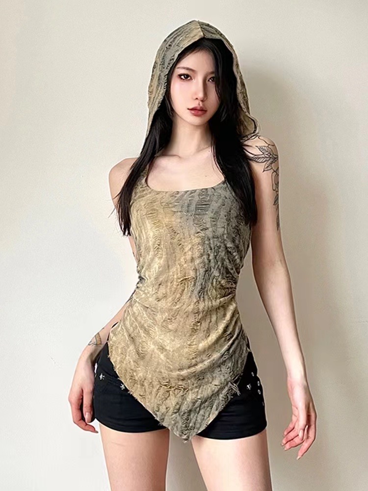 WEEKEEP Sand Dunes Desolate Atmosphere Gradient Color Vintage Hooded Cardigan Style Pleated Top Unisex T-Shirt Women