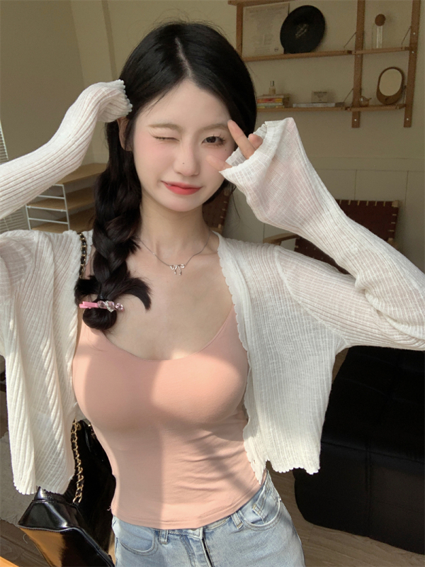 hen is extremely tender. The bear-looking vest comes with an external bra expansion bra and a breast-showing top for women with suspenders.