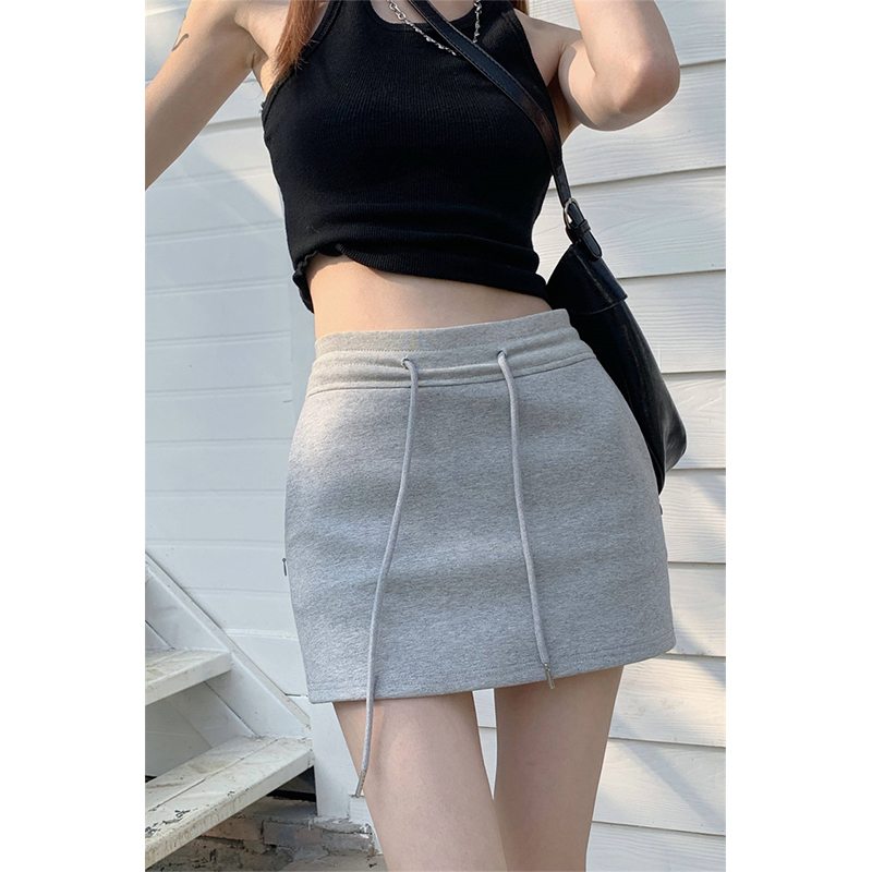 Real shot of casual skirt for women in summer, new slimming high-waisted A-line skirt, versatile drawstring solid color skirt