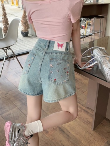 Large size embroidered floral butterfly leather brand denim shorts washed distressed straight wide leg hot girl shorts