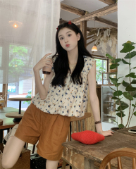 法式小清新方領刺繡碎花小背心女夏季減齡甜美短款別致娃娃衫上衣
