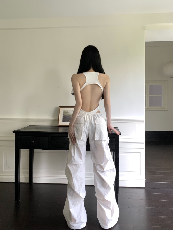 Bottoming swimsuit sleeveless tank top + papery wide-leg workwear thin white straight trousers