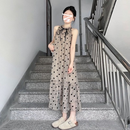 French halterneck polka-dot dress for women summer 2024 new seaside vacation short sleeveless temperament long dress