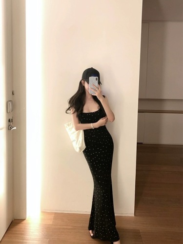 Han Yujia Black Square Neck Sleeveless Suspender Dress Women's Summer High-Level Slim Fit Hip Skirt Knitted Long Skirt