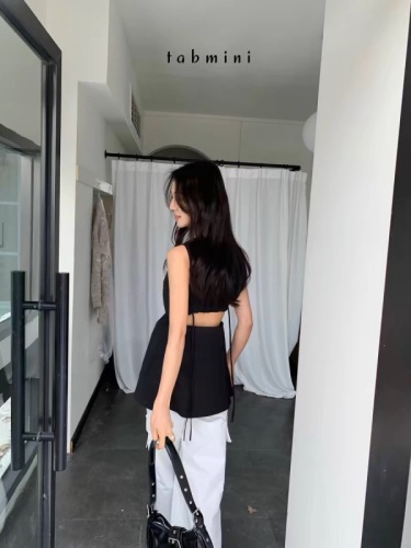 Korean design niche backless strappy v-neck sleeveless vest for women 2024 summer all-match slim mid-length vest