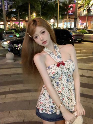 Actual shot of floral blouse for women, summer sweet halterneck tube top