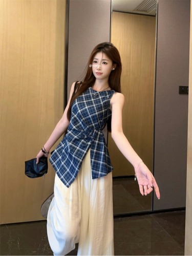 Actual shot ~ French plaid pinch waist slim fit side slit sleeveless halterneck top + high waist slimming wide leg pants