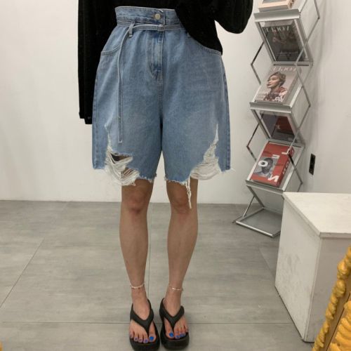 Lace-up high-waisted loose-fitting wide-leg denim shorts