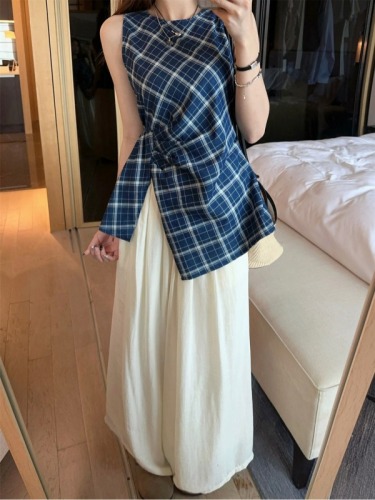 Actual shot ~ French plaid pinch waist slim fit side slit sleeveless halterneck top + high waist slimming wide leg pants