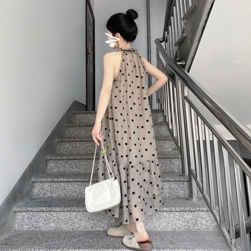 French halterneck polka-dot dress for women summer 2024 new seaside vacation short sleeveless temperament long dress