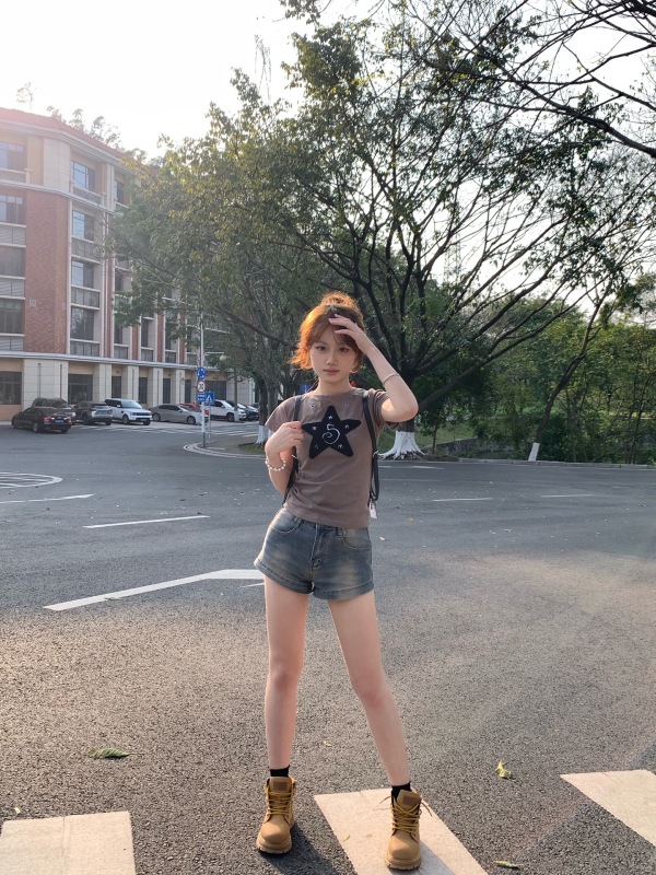 Retro high street vibe denim shorts for women in summer thin hot girls high waist tight slimming distressed A-line hot pants trendy