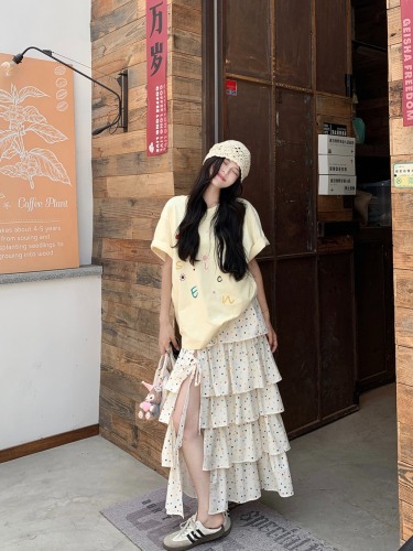 Actual shot~ Colorful letter embroidery design short-sleeved T-shirt + sweet girl heavy industry polka dot cake skirt