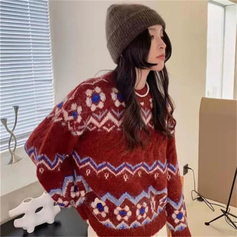 Vintage cashmere sweater for women, autumn and winter, thick, high-end, lazy style, soft knit top, chic.