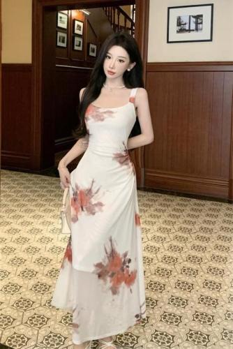 Real shot~ Super figure-showing printed suspender dress for women, new slim-fitting sexy hottie hip-covering long skirt