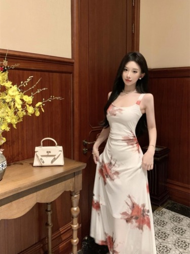 Real shot~ Super figure-showing printed suspender dress for women, new slim-fitting sexy hottie hip-covering long skirt